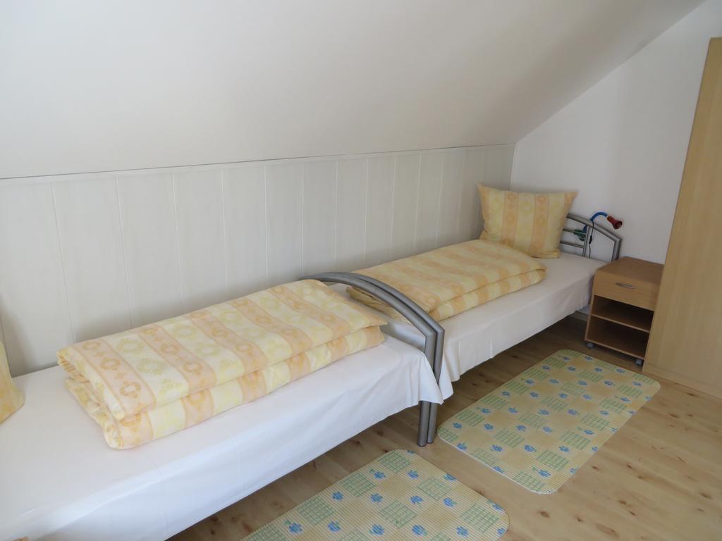 Ferienwohnung Zahn Oelsnitz  エクステリア 写真