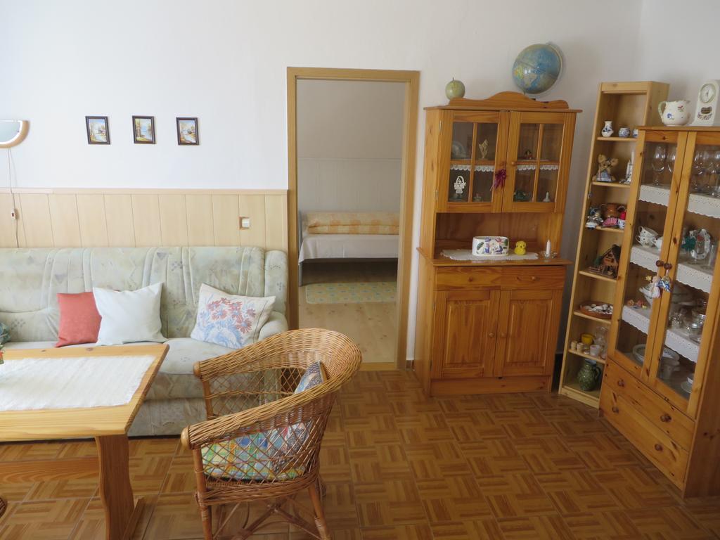 Ferienwohnung Zahn Oelsnitz  エクステリア 写真
