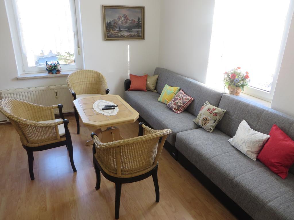 Ferienwohnung Zahn Oelsnitz  エクステリア 写真