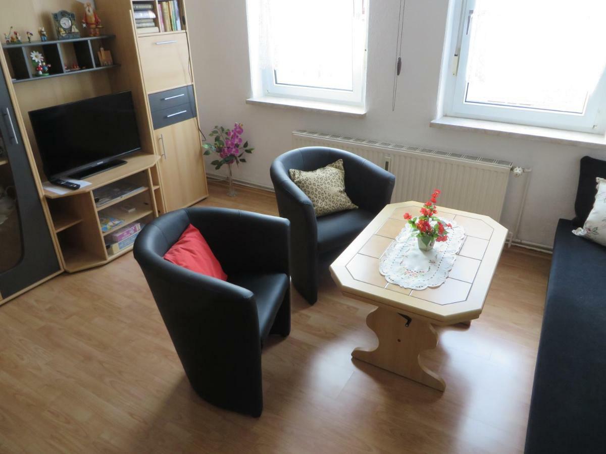 Ferienwohnung Zahn Oelsnitz  エクステリア 写真
