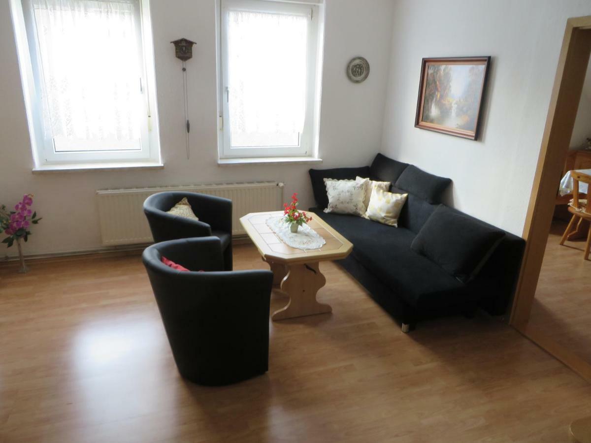 Ferienwohnung Zahn Oelsnitz  エクステリア 写真